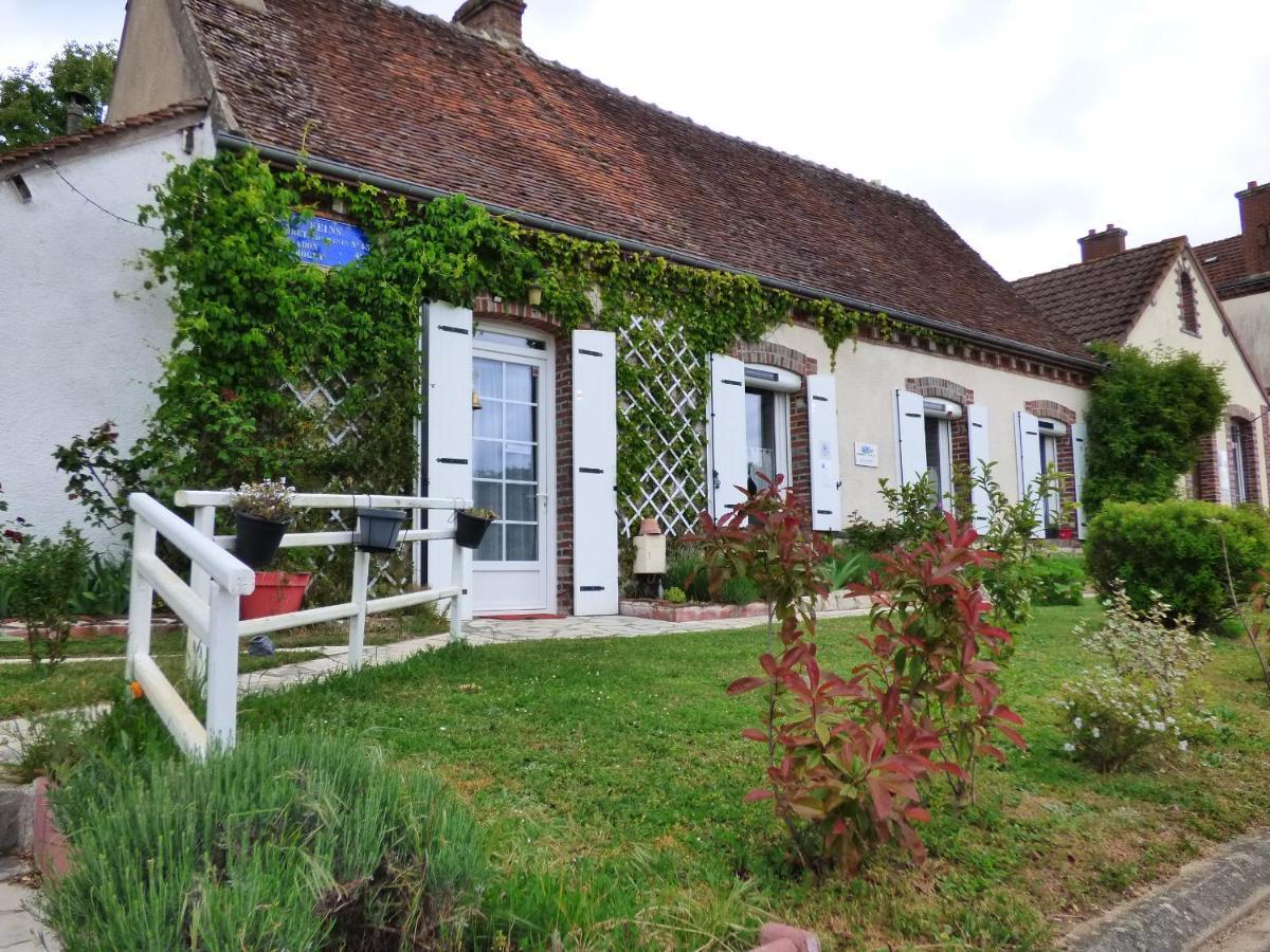 chambres d'hôtes les Muscaris Feins-en-Gatinais Exterior foto