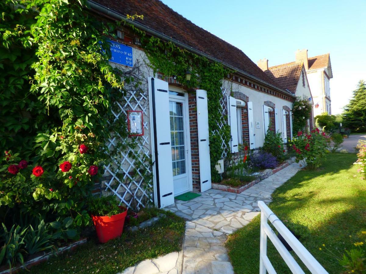chambres d'hôtes les Muscaris Feins-en-Gatinais Exterior foto